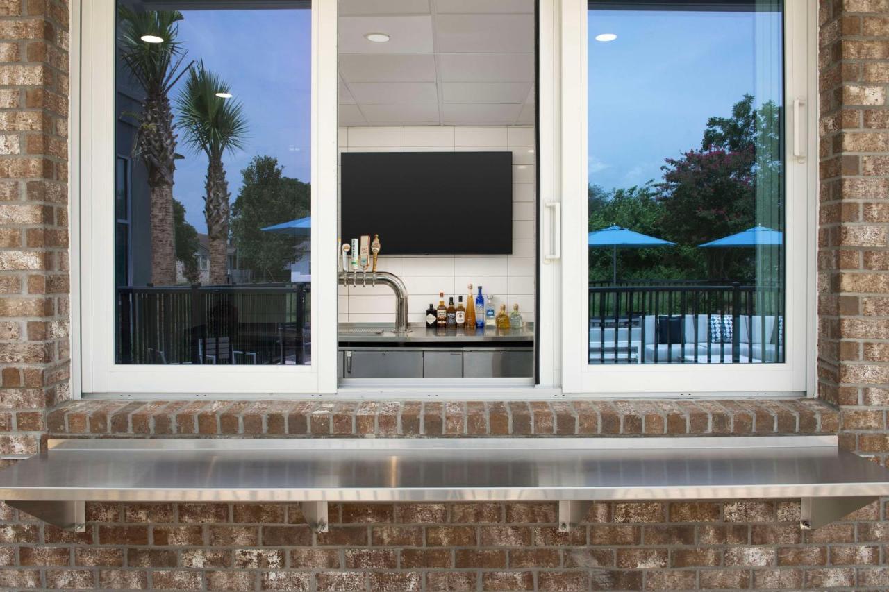 Hilton Garden Inn Pensacola Downtown Екстер'єр фото