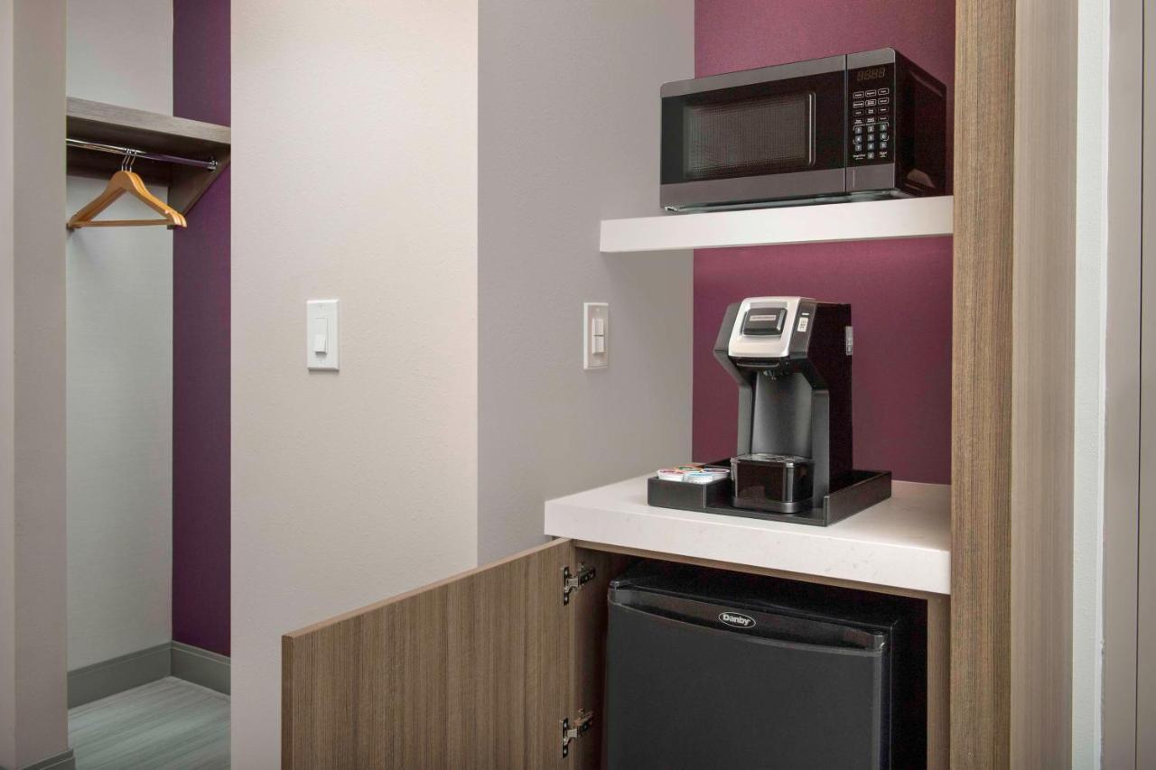 Hilton Garden Inn Pensacola Downtown Екстер'єр фото