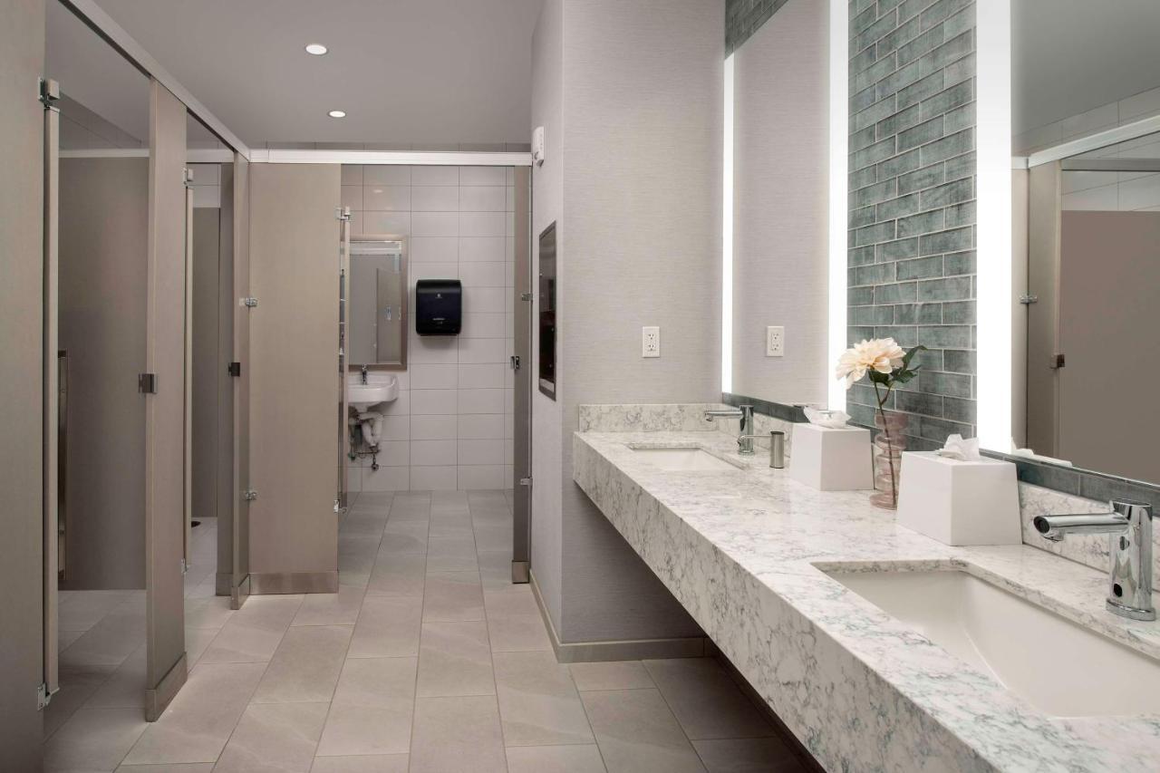 Hilton Garden Inn Pensacola Downtown Екстер'єр фото